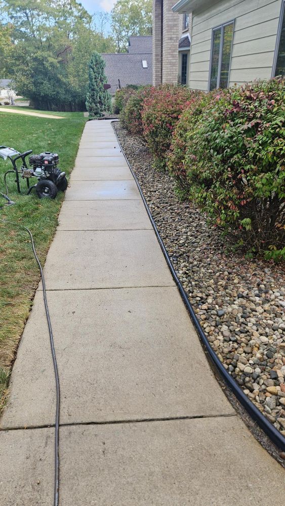 All Photos for On The Spot Lawn Maintenance & Pressure Washing in Jackson, MI