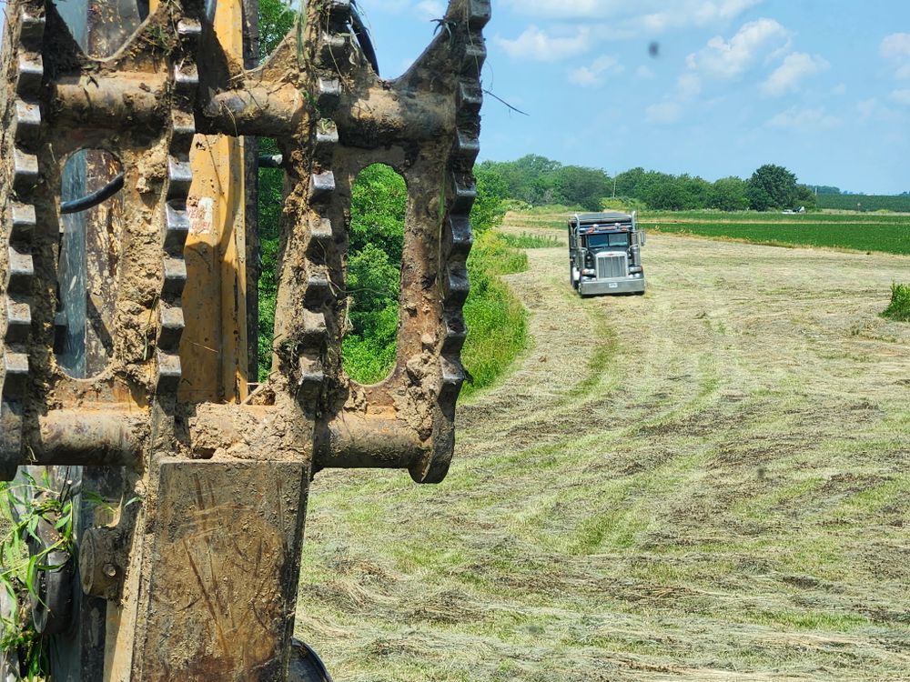 All Photos for BDS Trucking & Excavating in Litchfield, IL