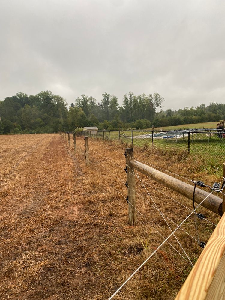 Fence for LB Fencing & Services in Archdale, NC