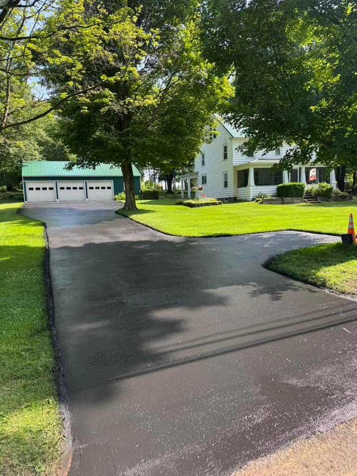 Asphalt for Dibbles Asphalt Maintenance in Westernville, NY
