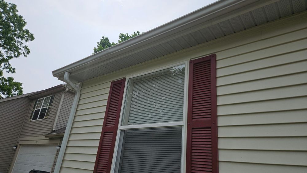 All Photos for On The Spot Lawn Maintenance & Pressure Washing in Jackson, MI