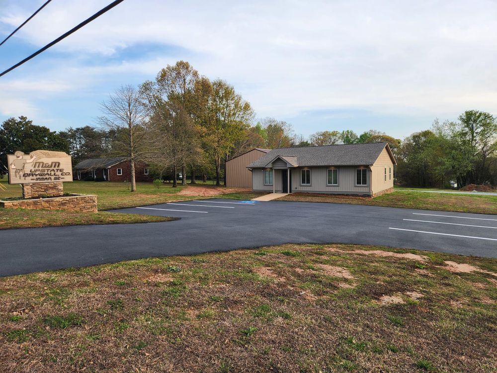 Asphalt Sealcoating for Johnson's Sealcoating & Painting in Inman, SC