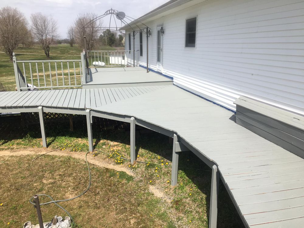 Deck & Patio Cleaning for BiG DAWG Pressure Washing CO. in Mayfield, Kentucky