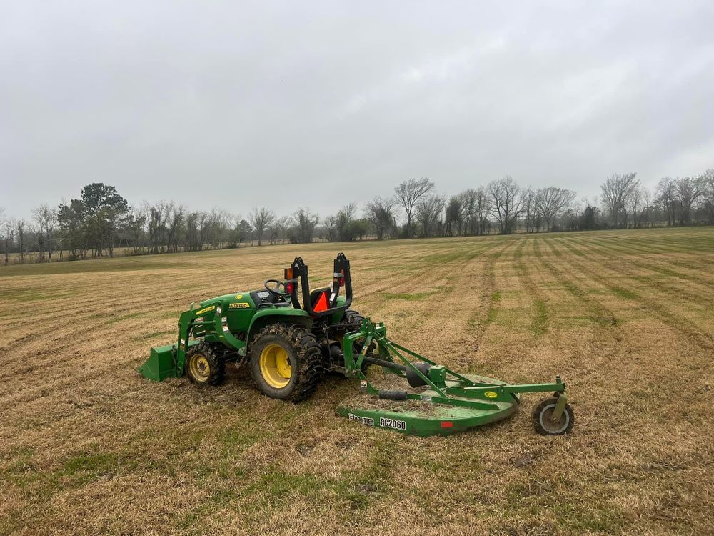 All Photos for Bobby’s lawn services in Baytown, TX