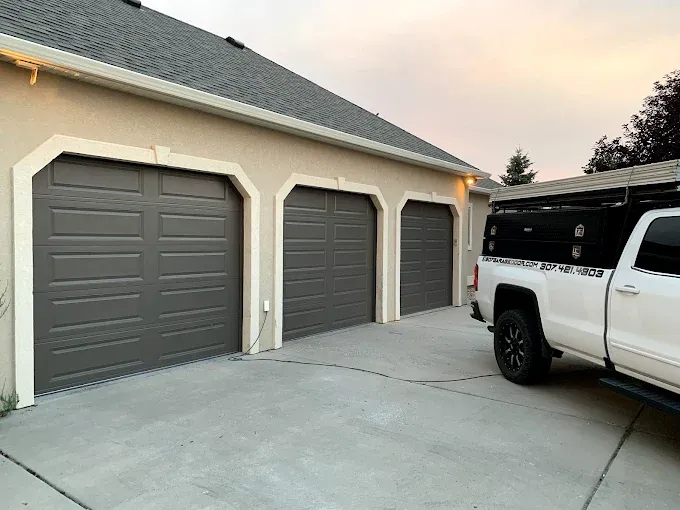 All Photos for 423 Garage Doors in Signal Mountain, Tennessee