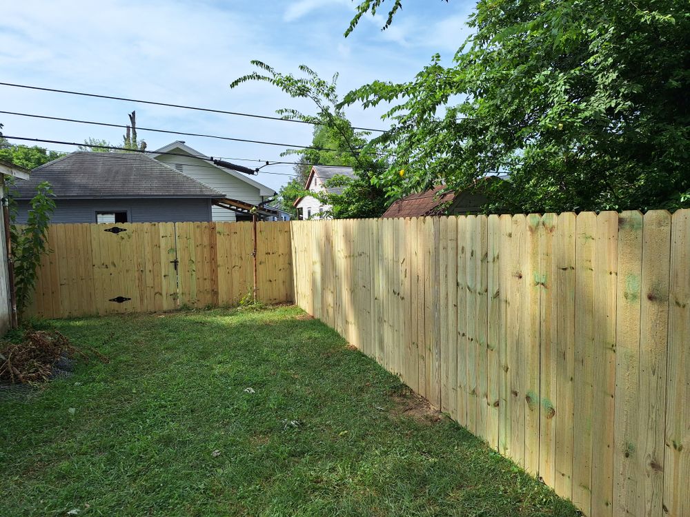 All Photos for Apex Fence in Henderson, KY