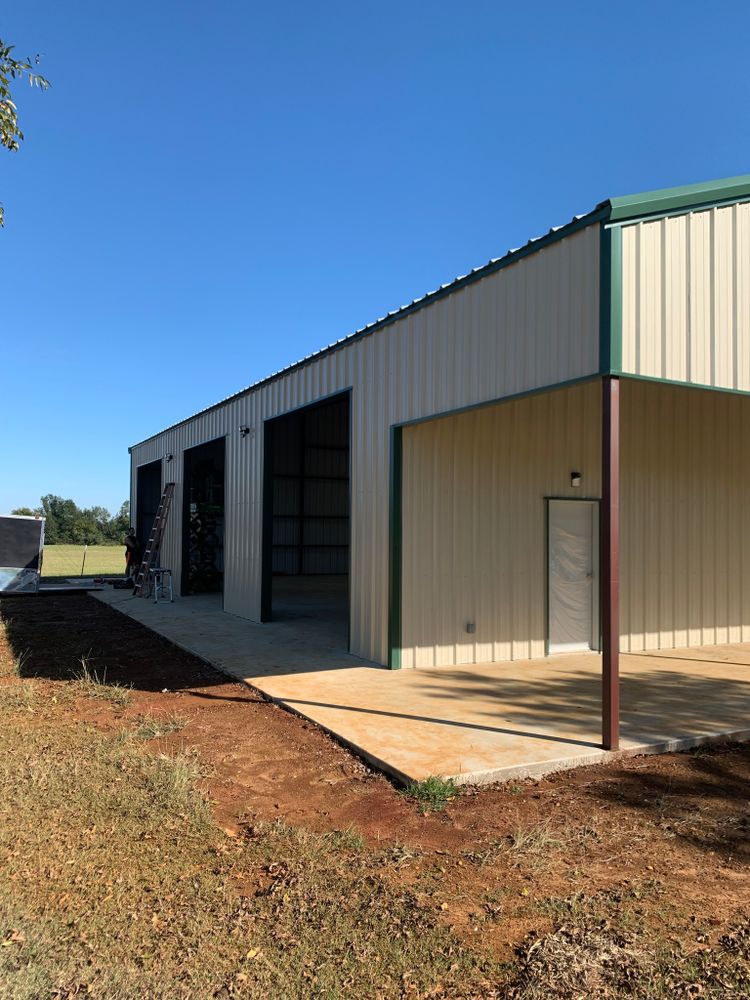 Electrician for Smith Electric in Oakwood, TX