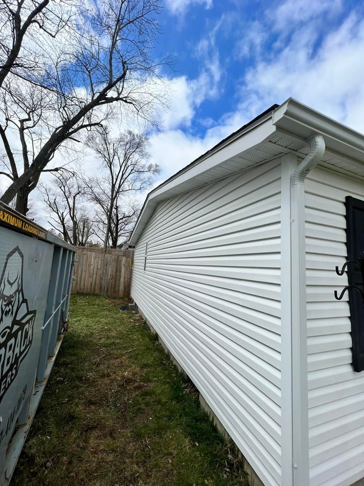 Enhance your home's curb appeal with our expert vinyl siding house services. We offer durable, weather-resistant solutions that improve energy efficiency and add lasting value to your property’s exterior. for Riveras Contracting in Beavercreek, OH