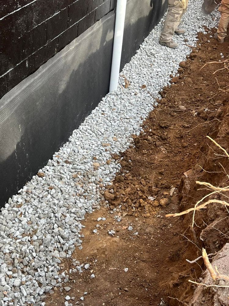 Enhance your landscape with our professional Mulch Installation service, ensuring healthier plants, improved soil moisture retention, and a polished appearance that elevates your outdoor space's aesthetic and functionality. for Real Deal Lawn Care in Goodlettsville, TN