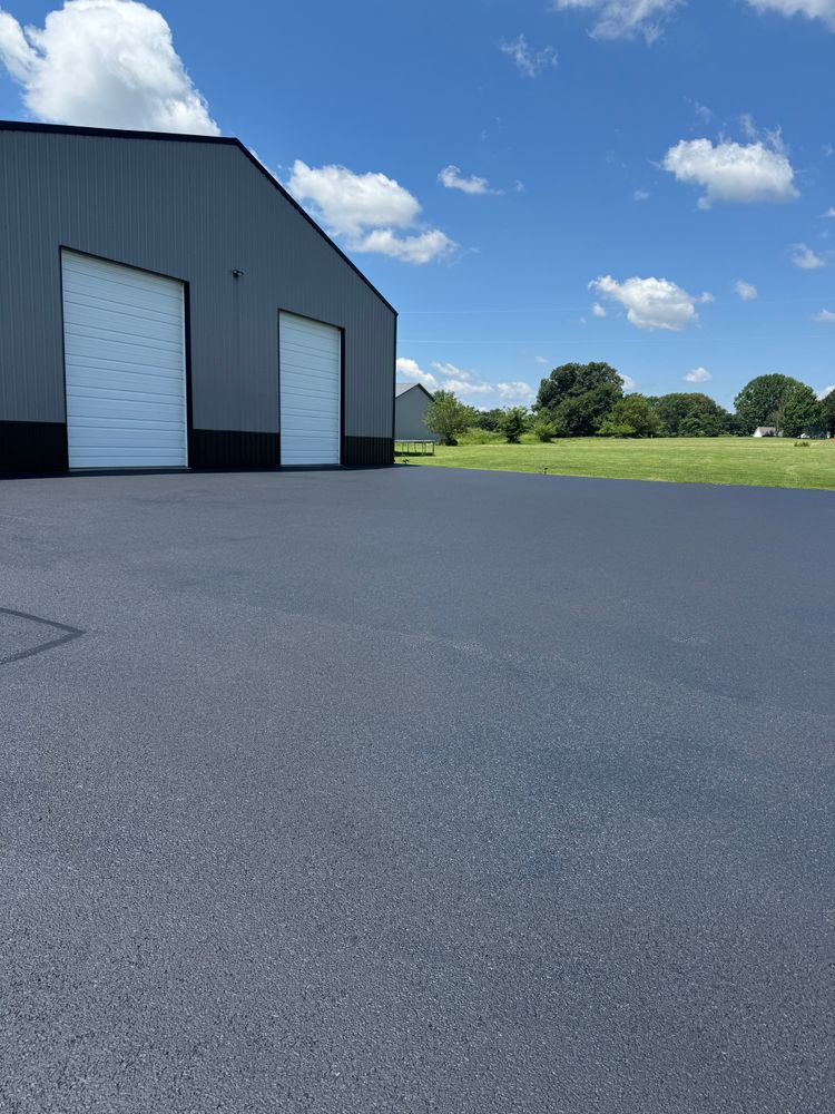 Asphalt Sealcoating for Clear Choice Asphalt Services  in Paducah, KY
