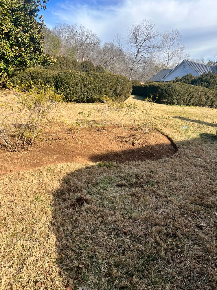 All Photos for Valencia’s Lawncare in Charlottesville, VA