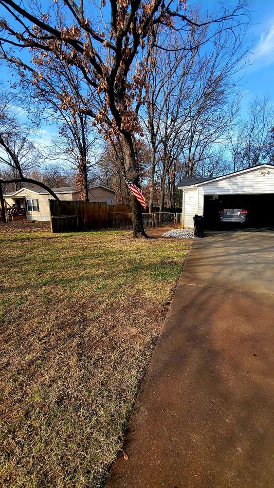 Landscaping for JBC Mowing in Cedar Creek Lake, Texas