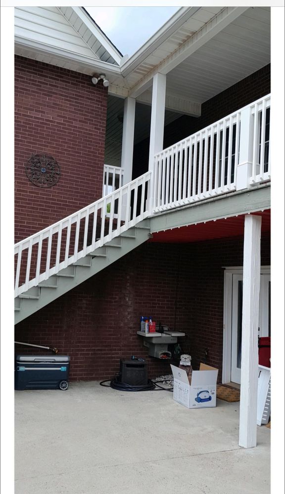 Our professional Exterior Painting service will enhance your home's curb appeal and protect it from the elements. Trust our skilled painters to deliver a beautiful and durable finish that lasts. for Full Circle Painting in Griffin, Georgia