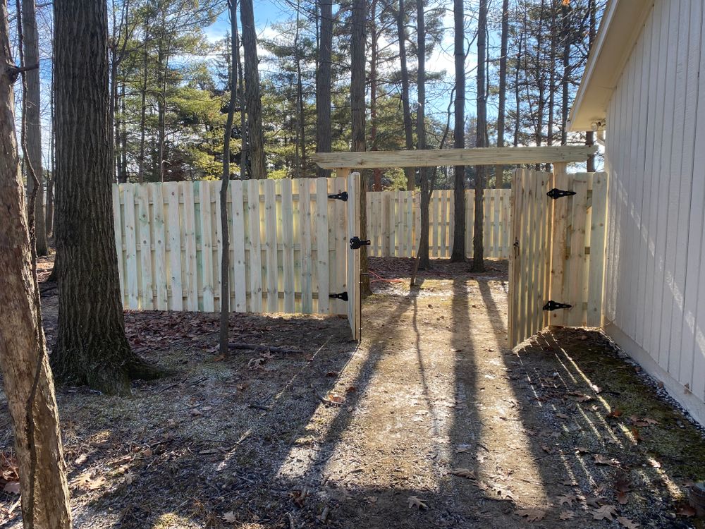 Wood fence for Castle Fence and Deck LLC in Medina, OH