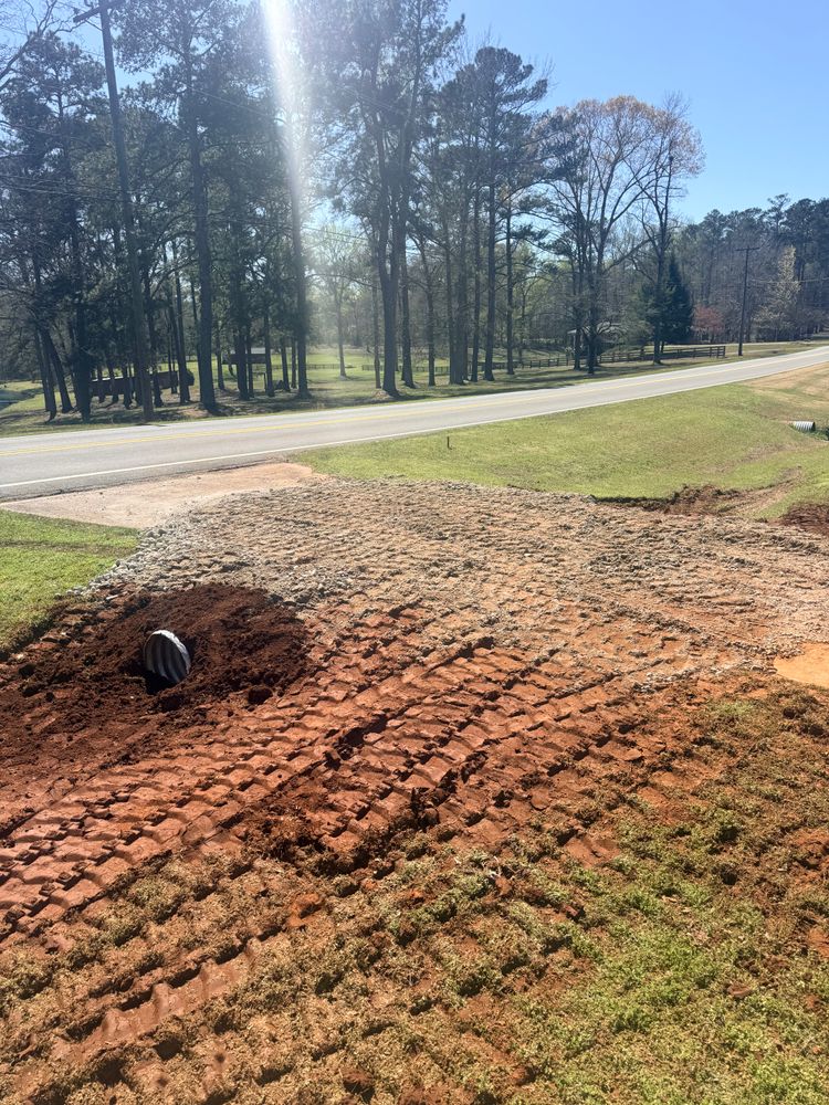 Dirtwork for J&J Hauling and Outdoor LLC  in Fayetteville, GA