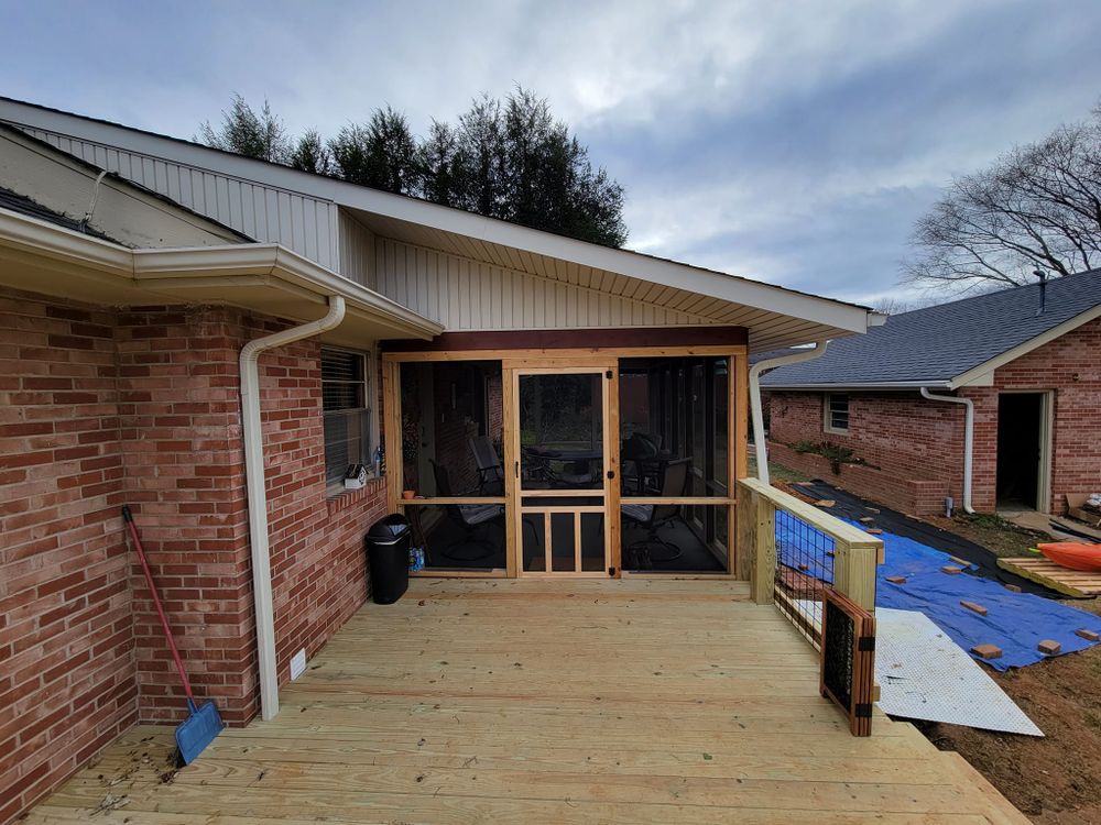 Enhance your home's versatility and value with our guest additions. Our expert team designs and constructs seamless expansions, creating comfortable spaces for guests, tailored to match your unique style and needs. for Middle Man Construction in Fall Branch, TN