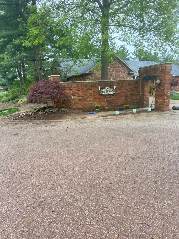 All Photos for Mayfield Landscaping in Staunton, IL