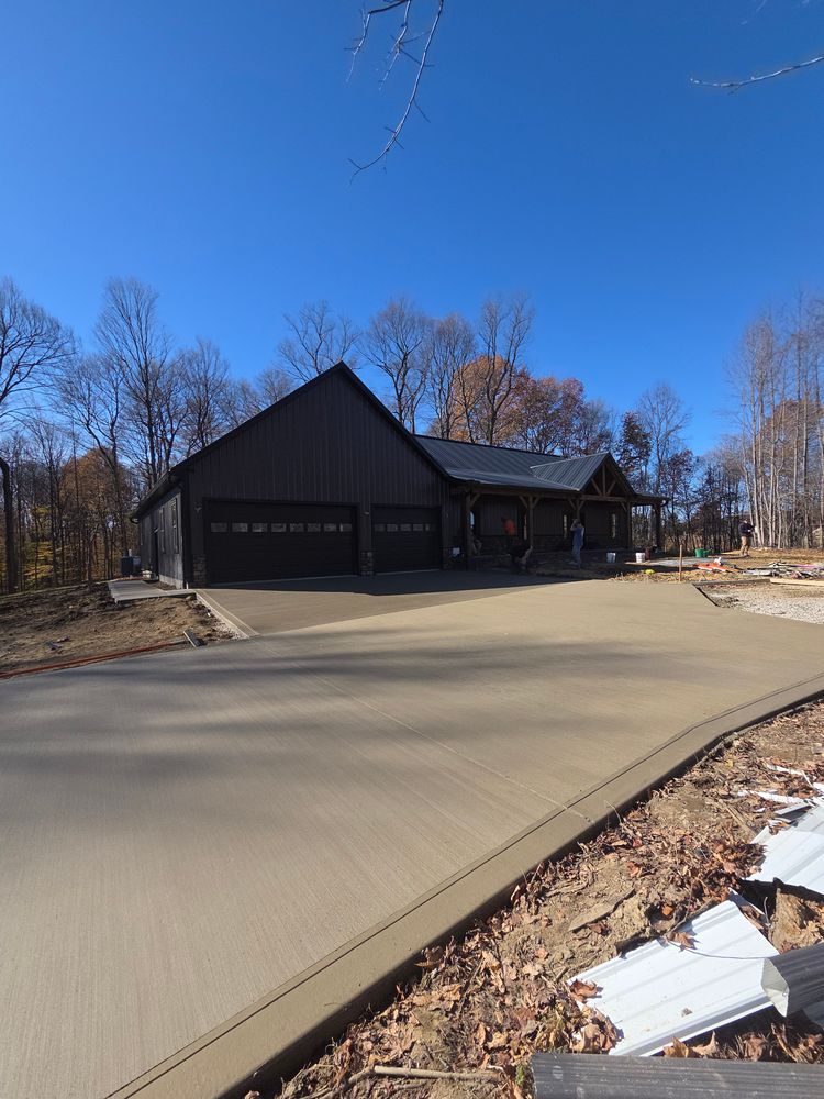 Enhance your home's curb appeal with our expert concrete driveways. Our concrete services offer durability, style, and custom solutions to create a stunning entrance that withstands the test of time. for New Edge Concrete in Mount Vernon, OH