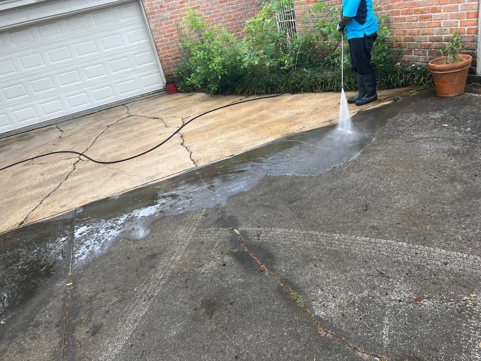 Pressure Washing for Houston Junk Removal - Klean Team Services in Spring, TX