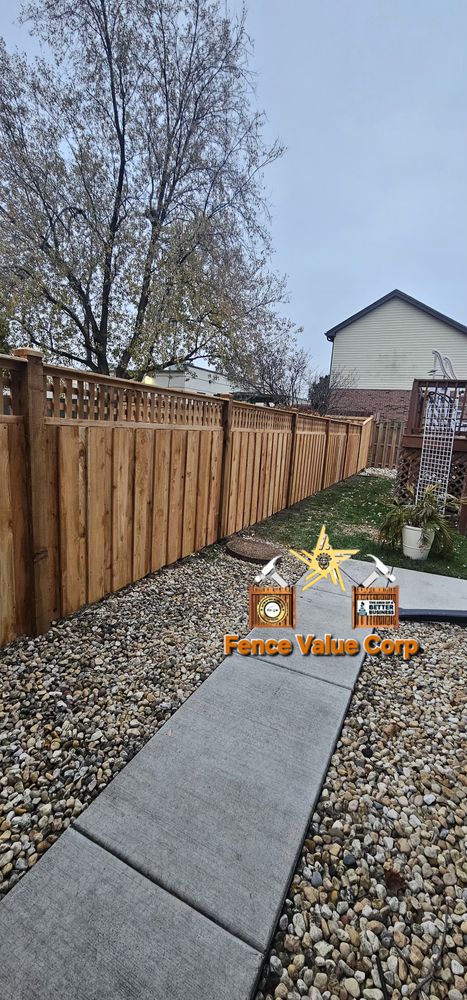 CEDAR WOOD FENCES for Fence Value Corp in Chicago, IL