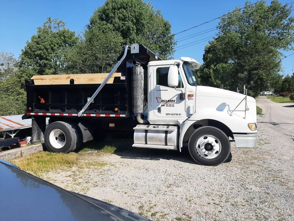 Concrete Driveways for Hellards Excavation and Concrete Services LLC in Mount Vernon, KY