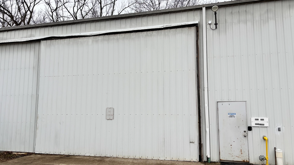 Barn door repair  for Thomas Enterprise Group  in Wintersville, OH