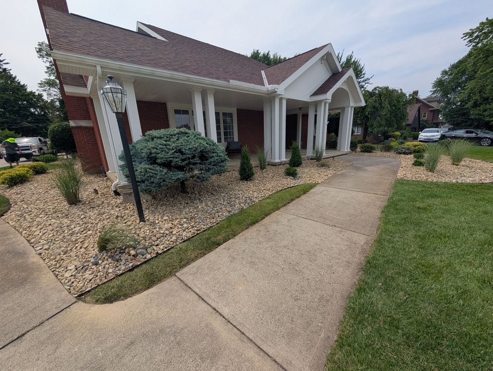 Landscaping for Knapps Landscaping and Lawn Care in Marion, OH