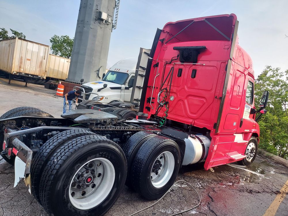 Truck cleaning for The Boss Mobile Pressure Washing Inc in Chicago, IL