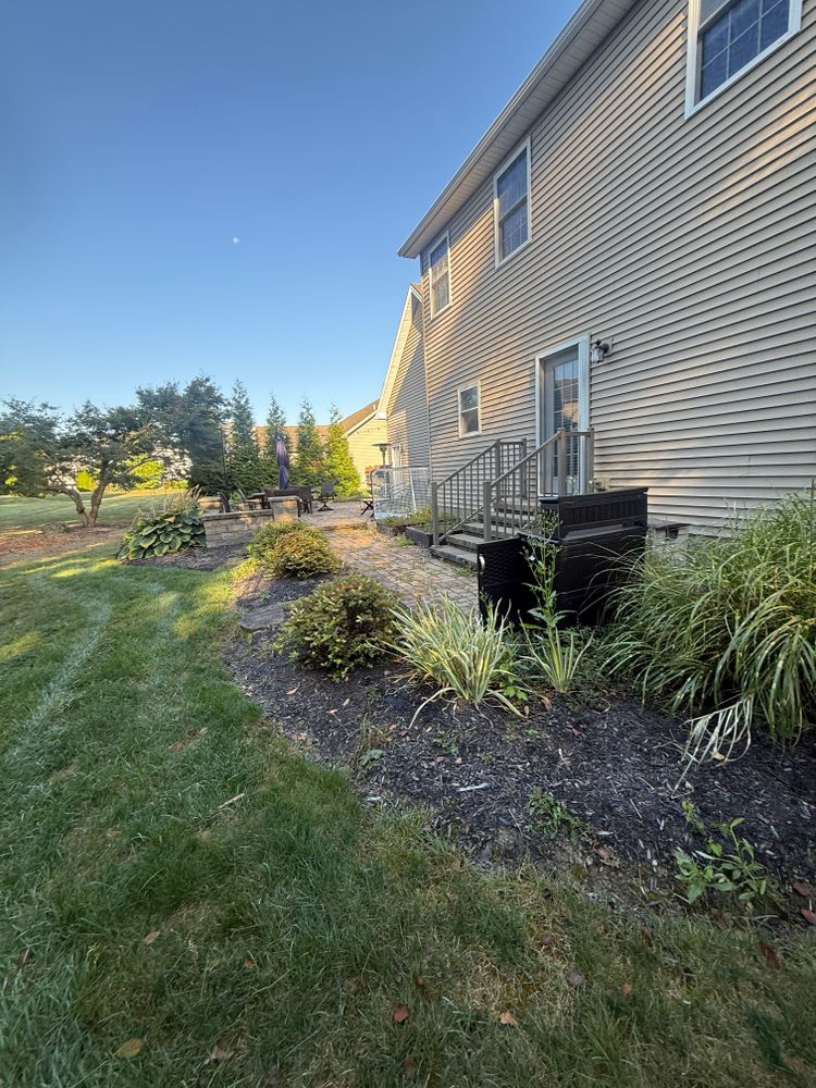 Natural Stone Hardscape for Youngstown Lawn & Patio Design in Canfield, OH