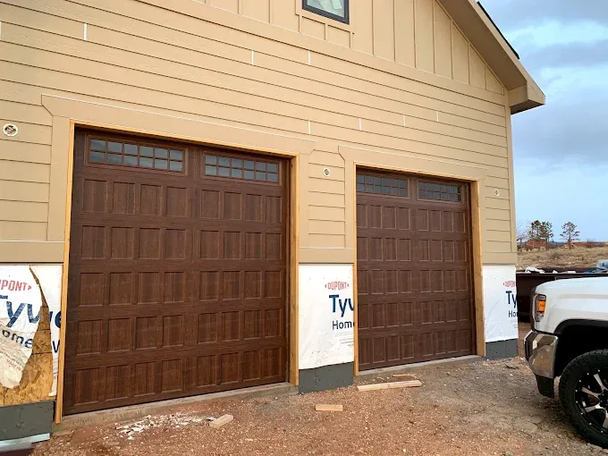 All Photos for 423 Garage Doors in Signal Mountain, Tennessee