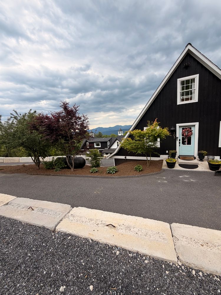 All Photos for Valencia’s Lawncare in Charlottesville, VA