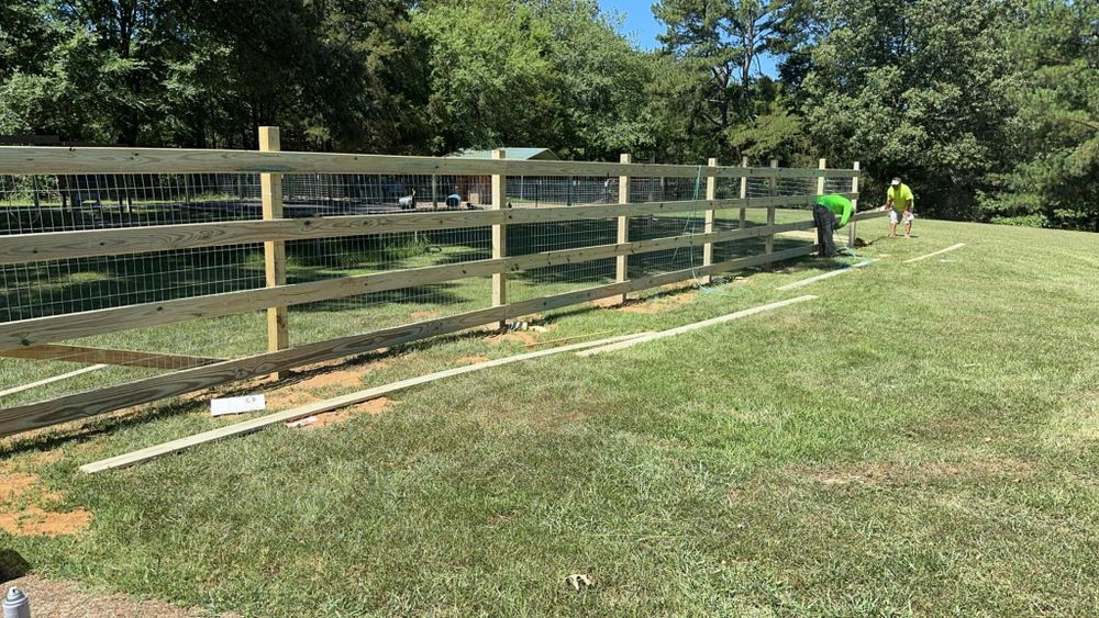 Custom Wooden Fences for Manning Fence, LLC in Hernando, MS