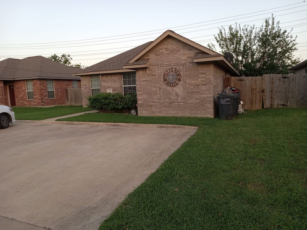 Landscaping  for Aguilar Lawn Services in Bryan, TX