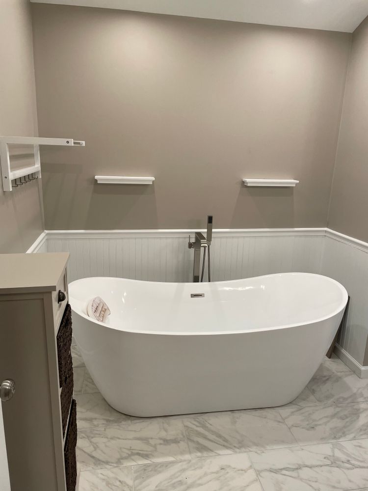 All Photos for Laura Mae Properties in Wolcott, CT