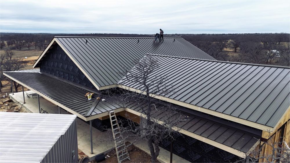 Metal roofs  for Barcenas Roofing & Remodeling in San Saba, TX