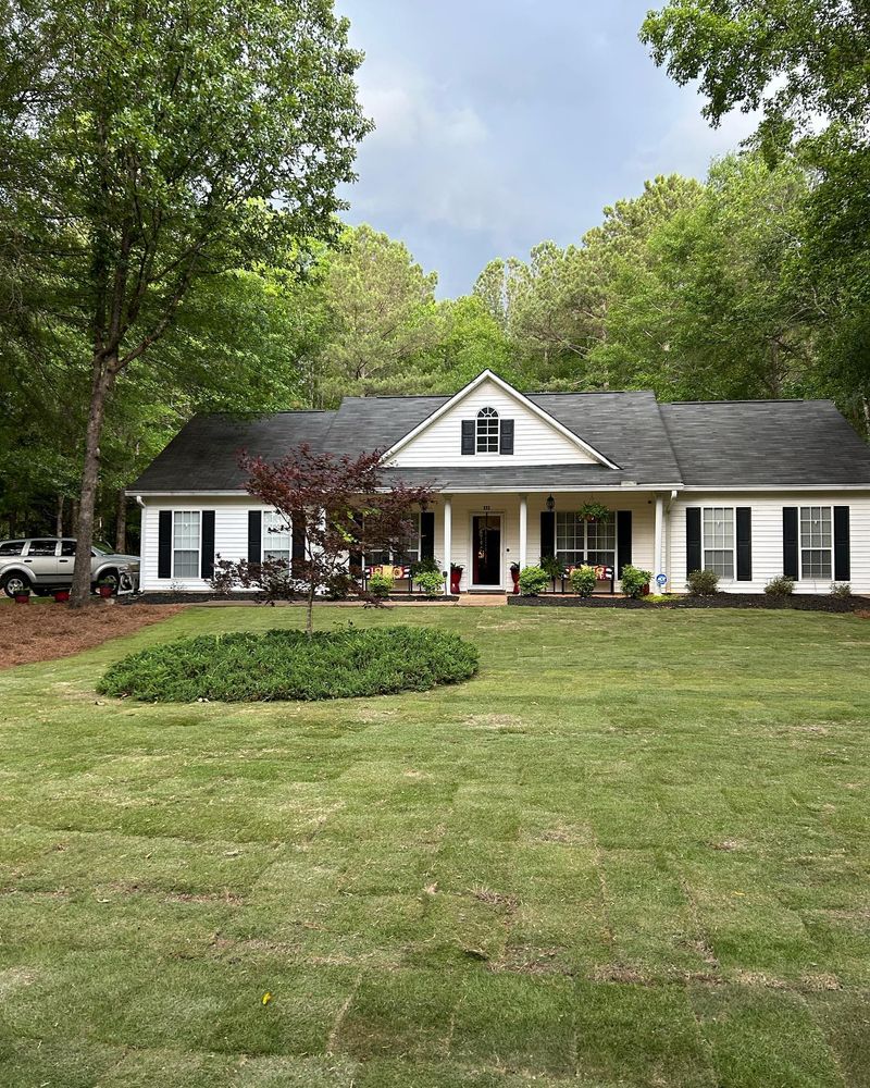 Landscaping for E&T Outdoor Pros in LaGrange, GA