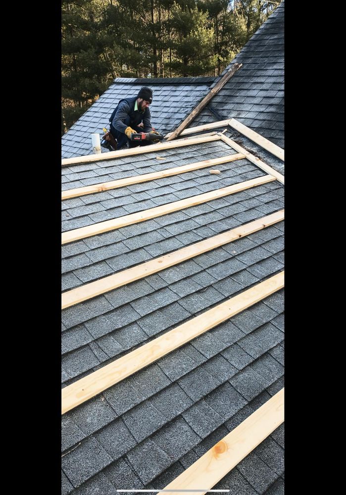 Roofing for Triple 7 Roofing   in Arpin, WI