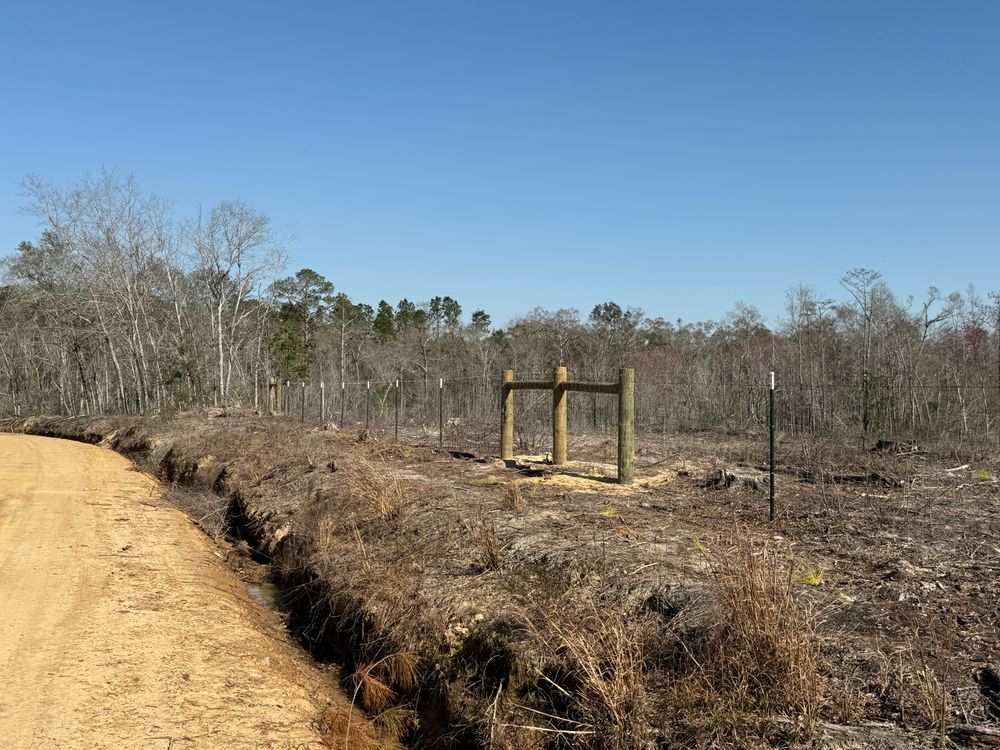 Fences for Premier Fence Company LLC in Douglas, GA