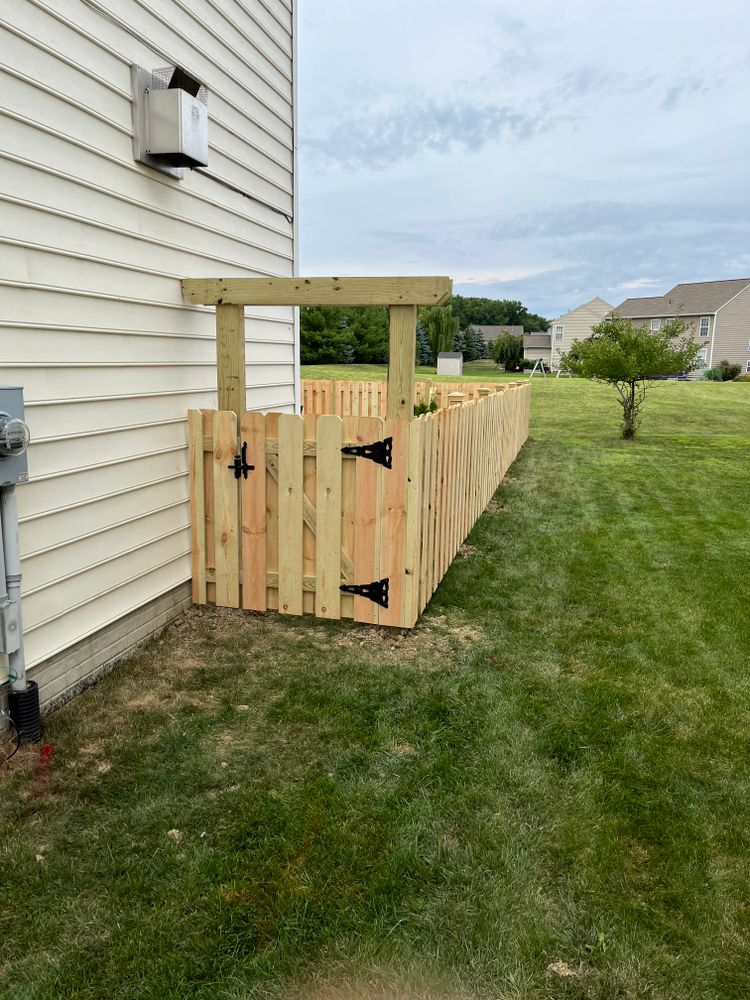 Wood fence for Castle Fence and Deck LLC in Medina, OH