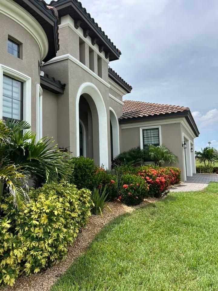All Photos for Estrada All Pro Lawn Service in Auburndale, Florida