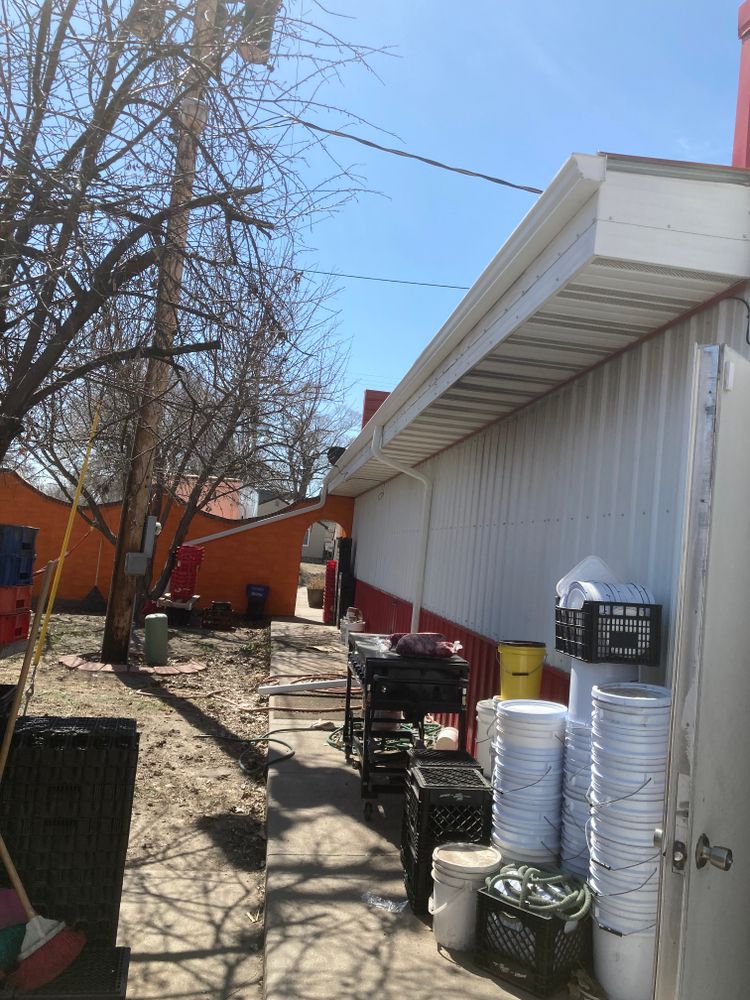 All Photos for The Gutter Man Seamless in Lexington, NE