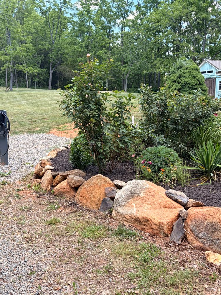 All Photos for Valencia’s Lawncare in Charlottesville, VA