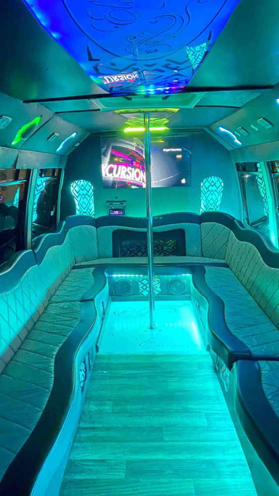 Excursion Limousine for First Class Limos and Event Planning in Springfield, OH