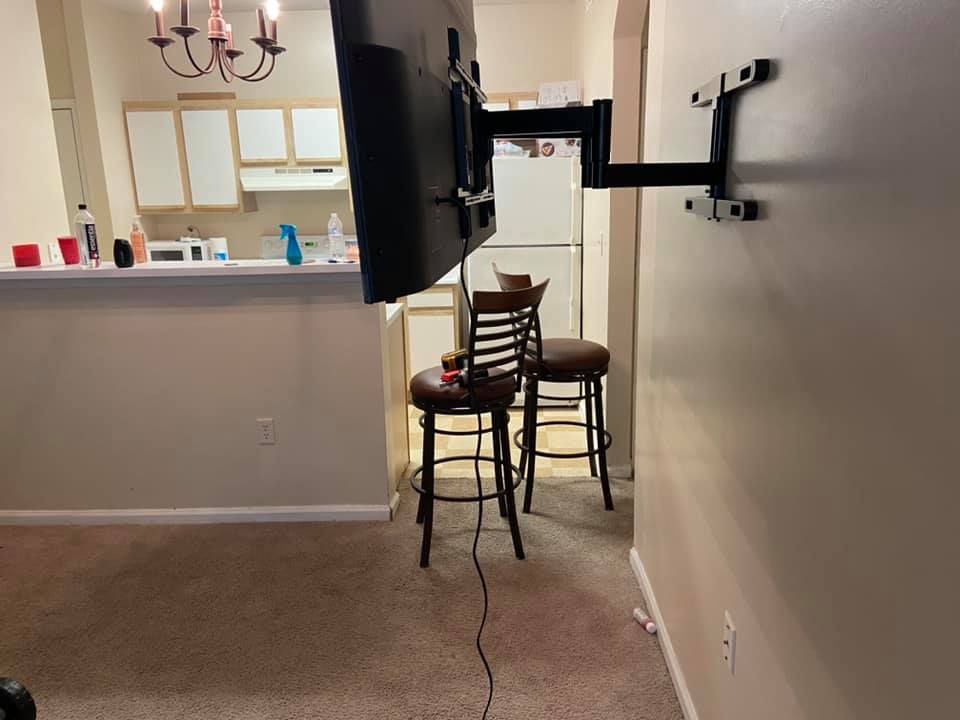 T.V. Mounting for Don's Handy Services  in Fayette, MS