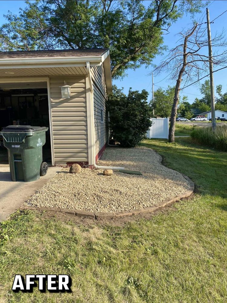 All Photos for Weeds Lawn Care & Landscaping LLC  in Hiawatha, IA