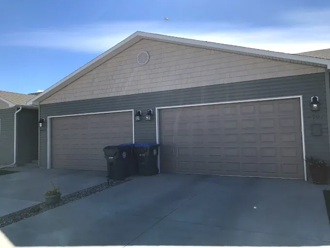 All Photos for 423 Garage Doors in Signal Mountain, Tennessee