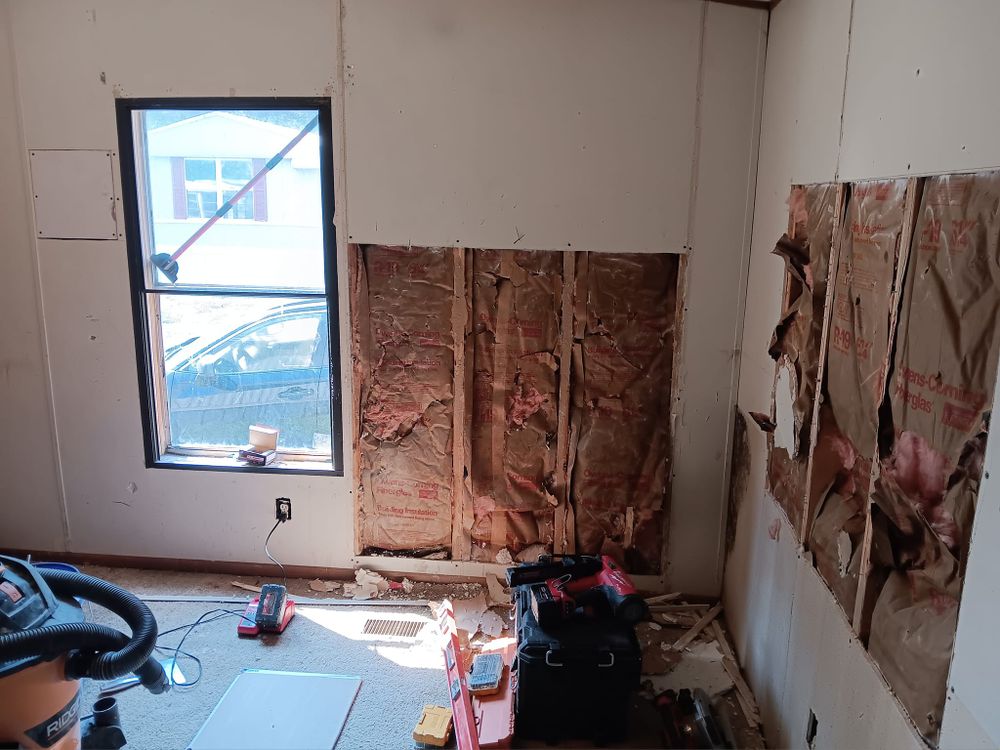 Drywall Patch and Repair for Dead Tree General Contracting in Carbondale, Illinois