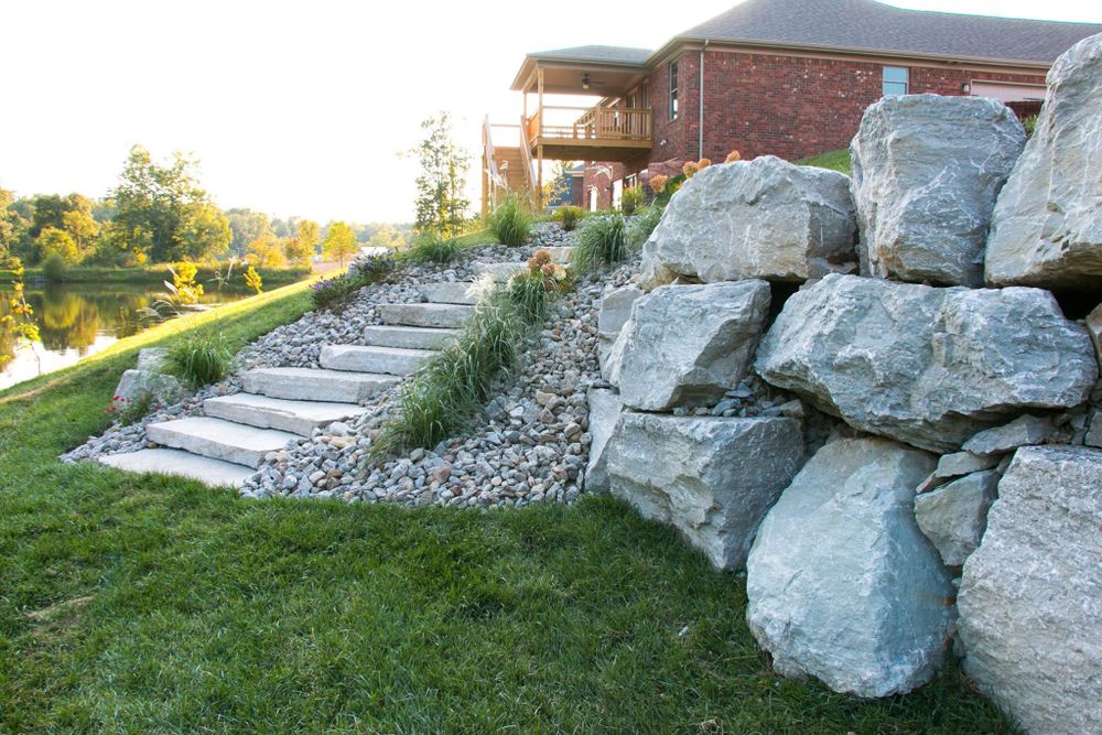 Retaining Walls for Lamb's Lawn Service & Landscaping in Floyds Knobs, IN