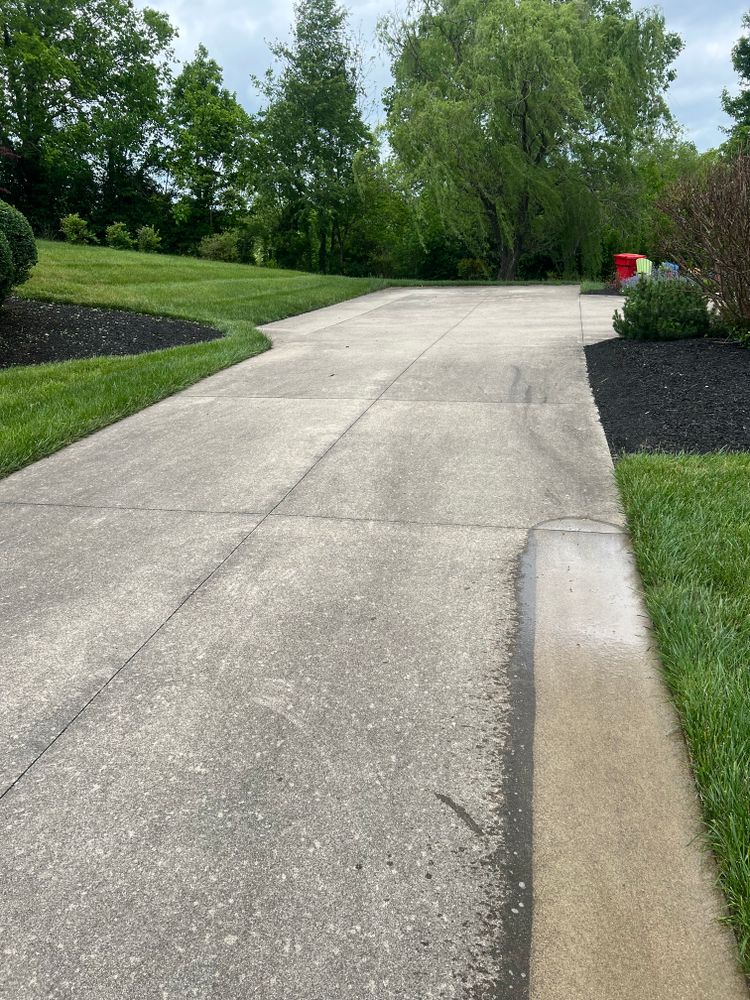 Driveway & Sidewalk Cleaning for Central KY Pressure Washing in Richmond, KY