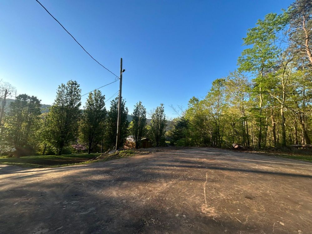 All Photos for Chipper's Tree Service  in Fort Payne, AL